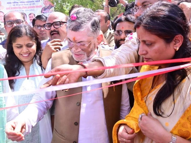 Park and statue in memory of Chetram Gangwar, Nawabganj