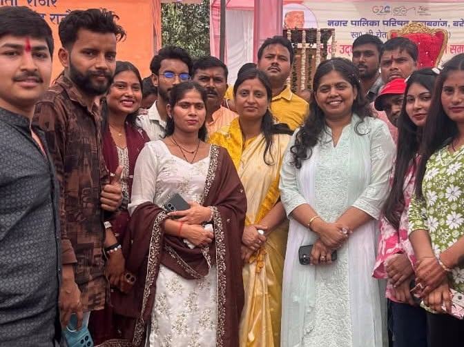 Park and statue in memory of Chetram Gangwar, Nawabganj