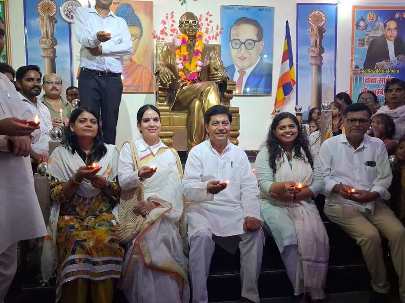 Lamp lighting and beneficiary meetings on the PM's birthday, Baheri